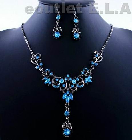 VINTAGE STYLE BLUE NECKLACE N EARRINGS SET